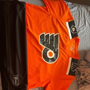 Adult XL brand new Flyers lightweight jersey